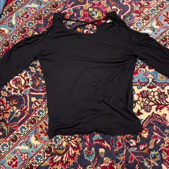 black long sleeve - Picture 3 of 3